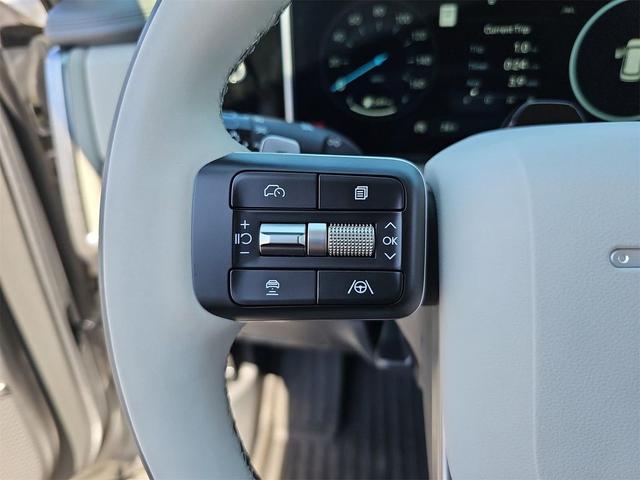 Photo of 2025 Shimmering Silver Hyundai SANTA FE