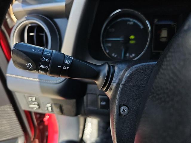 Photo of 2018 Ruby Flare Pearl Toyota RAV4 Hybrid