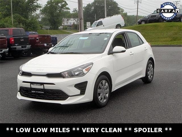 Photo of 2022 Clear White Kia Rio