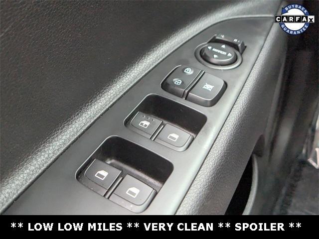 Photo of 2022 Clear White Kia Rio