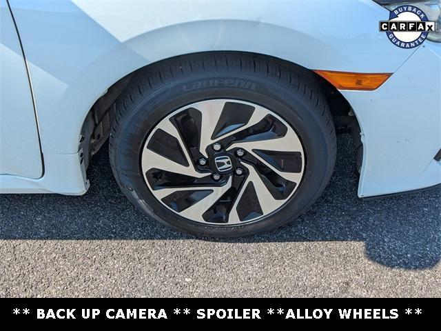 Photo of 2019 Platinum White Pearl Honda Civic