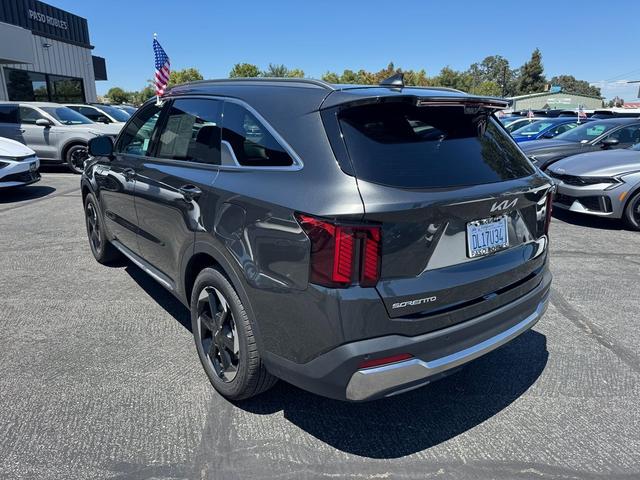 Photo of 2025 Interstellar Gray Kia Sorento Hybrid