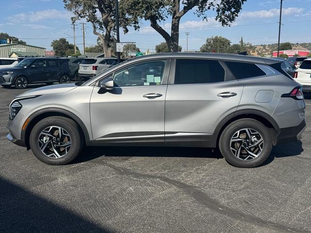 Photo of 2025 Steel Gray Kia Sportage