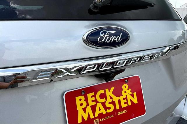 Photo of 2019 Ingot Silver Metallic Ford Explorer