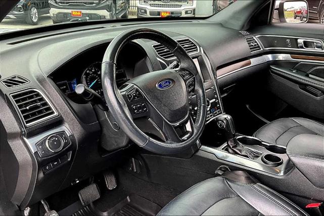 Photo of 2019 Ingot Silver Metallic Ford Explorer
