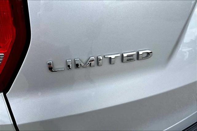 Photo of 2019 Ingot Silver Metallic Ford Explorer