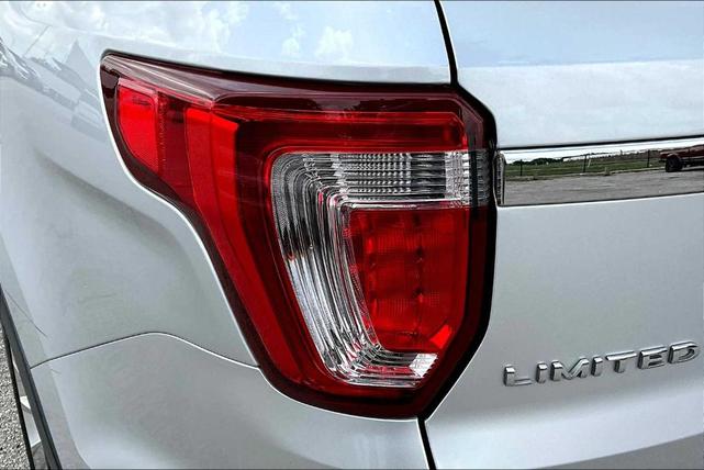 Photo of 2019 Ingot Silver Metallic Ford Explorer