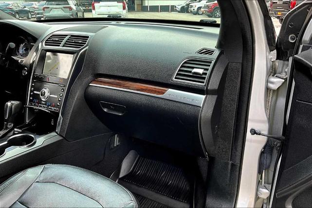 Photo of 2019 Ingot Silver Metallic Ford Explorer