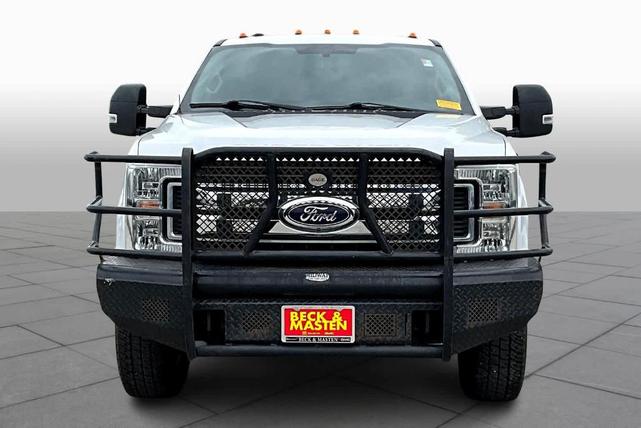 Photo of 2019 Oxford White Ford F-250