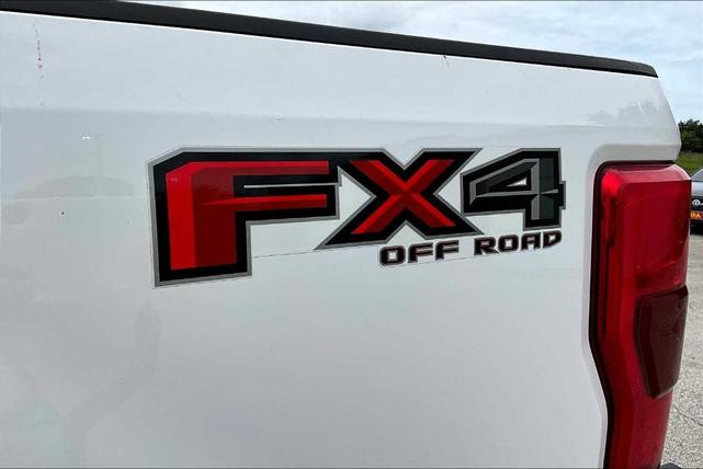 Photo of 2019 Oxford White Ford F-250