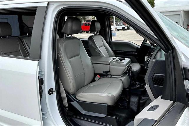 Photo of 2019 Oxford White Ford F-250