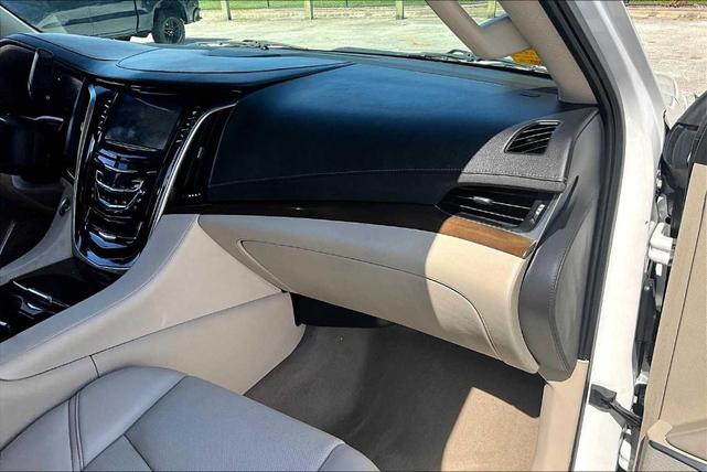 Photo of 2020 Crystal White Tri-Coat Cadillac Escalade ESV