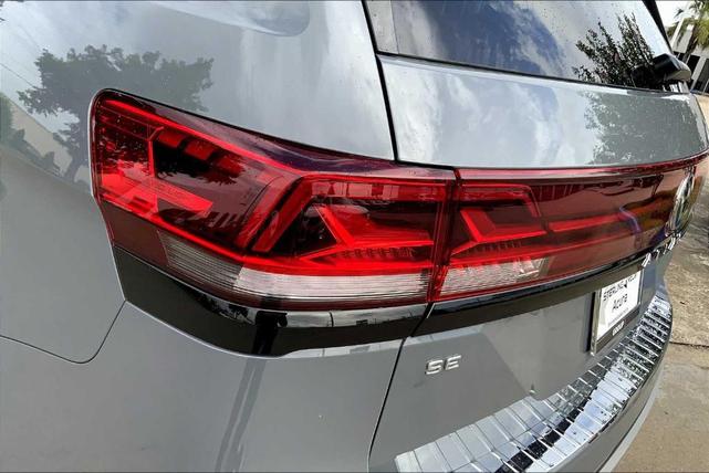 Photo of 2025 Pure Gray Volkswagen Atlas