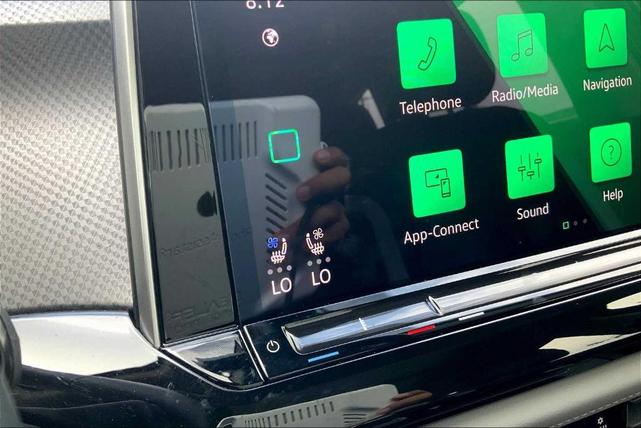 Photo of 2025 Pure Gray Volkswagen Atlas