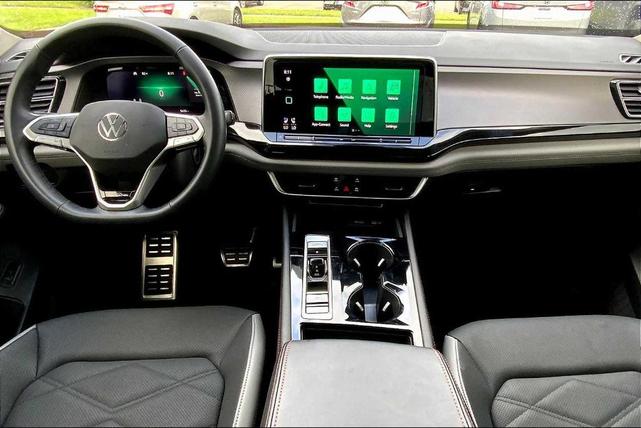 Photo of 2025 Pure Gray Volkswagen Atlas