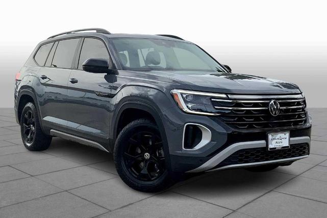 Photo of 2025 Pure Gray Volkswagen Atlas