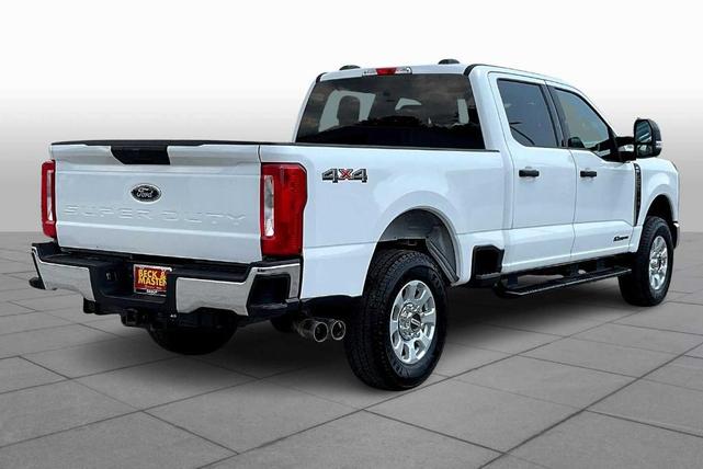 Photo of 2024 Oxford White Ford F-250