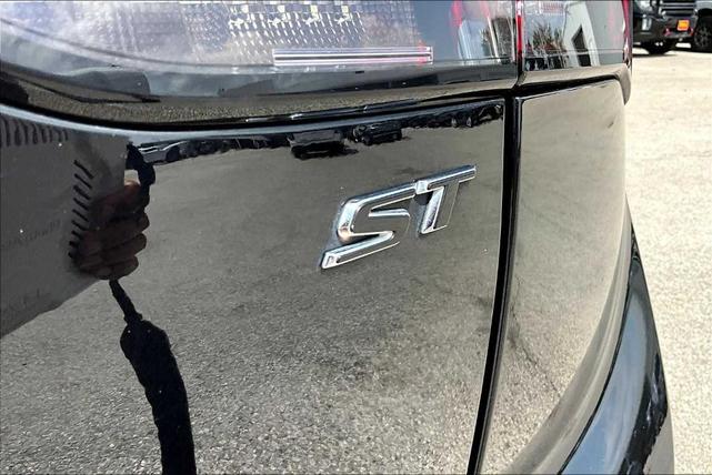 Photo of 2023 Ebony Twilight Metallic Buick Envision