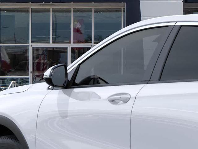 Photo of 2025 White Buick Envista