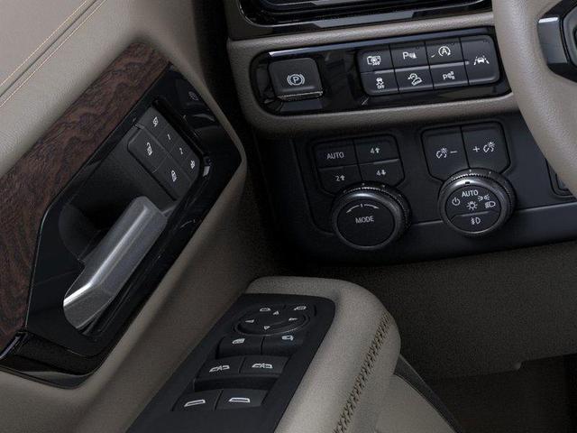 Photo of 2025 White GMC Yukon XL