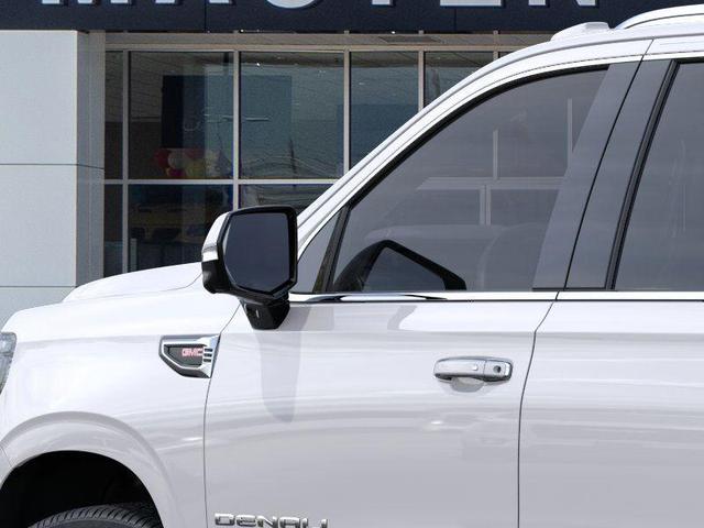 Photo of 2025 White GMC Yukon XL