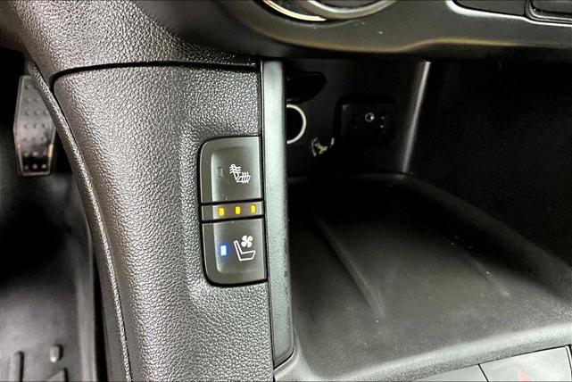Photo of 2019 Summit White GMC Acadia