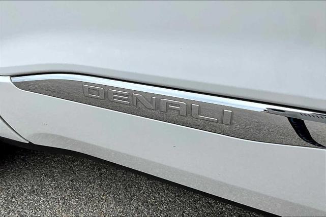 Photo of 2019 Summit White GMC Acadia