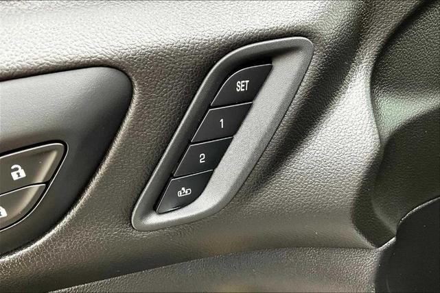Photo of 2019 Summit White GMC Acadia