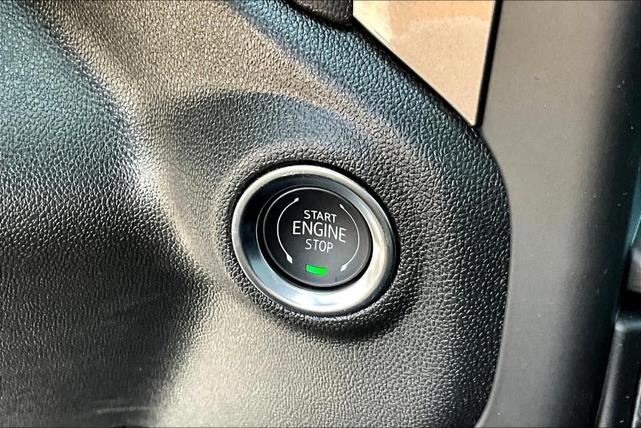Photo of 2025 White GMC Sierra 1500