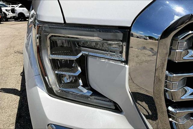 Photo of 2019 White Frost Tri-Coat GMC Sierra 1500