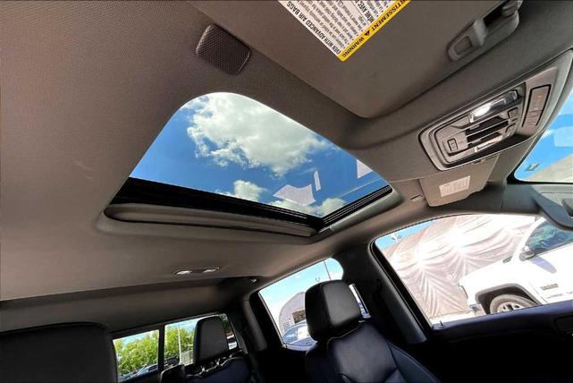 Photo of 2019 White Frost Tri-Coat GMC Sierra 1500