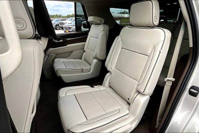 Photo of 2022 Beige Pearl Metallic GMC Yukon