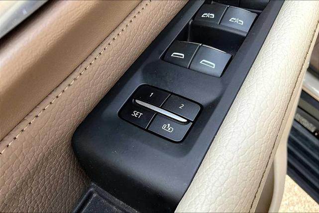 Photo of 2022 Beige Pearl Metallic GMC Yukon