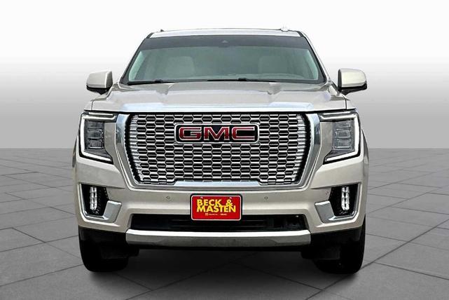Photo of 2022 Beige Pearl Metallic GMC Yukon