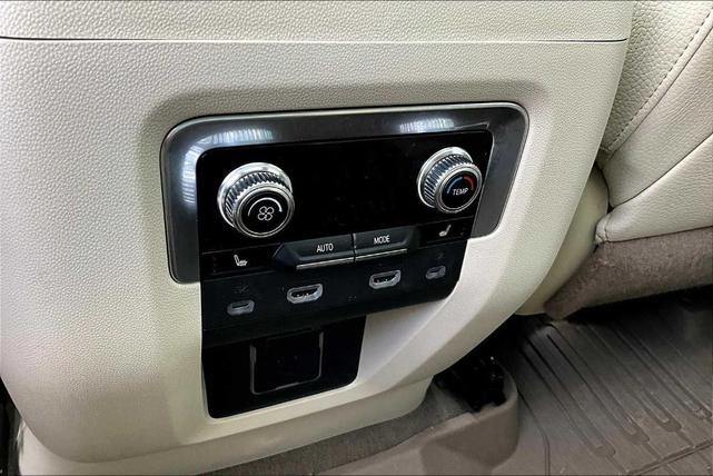 Photo of 2022 Beige Pearl Metallic GMC Yukon