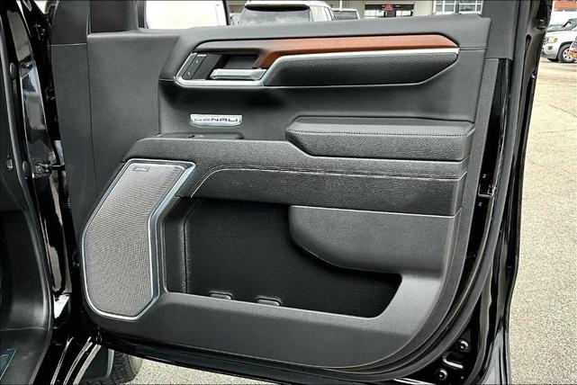 Photo of 2024 Onyx Black GMC Sierra 1500