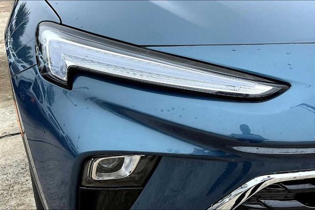 Photo of 2025 Blue Buick Encore GX