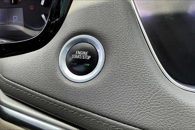 Photo of 2019 Crystal White Tri-Coat Cadillac XT5
