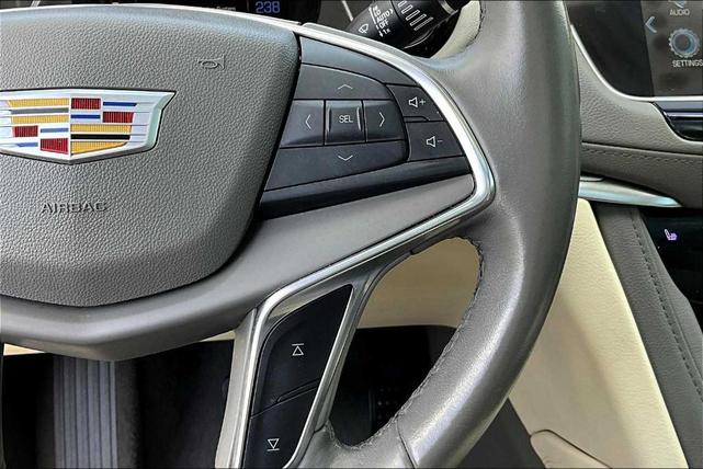Photo of 2019 Crystal White Tri-Coat Cadillac XT5