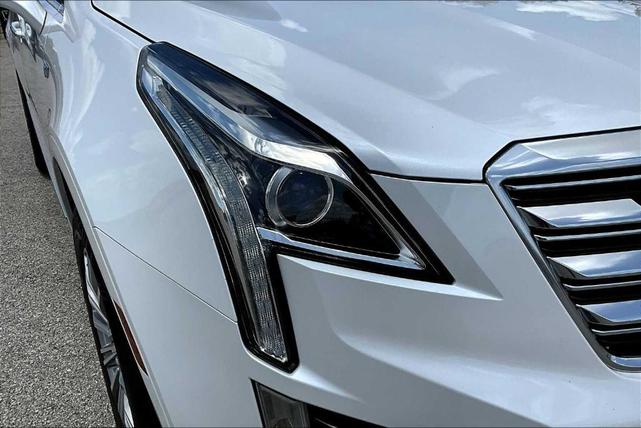 Photo of 2019 Crystal White Tri-Coat Cadillac XT5