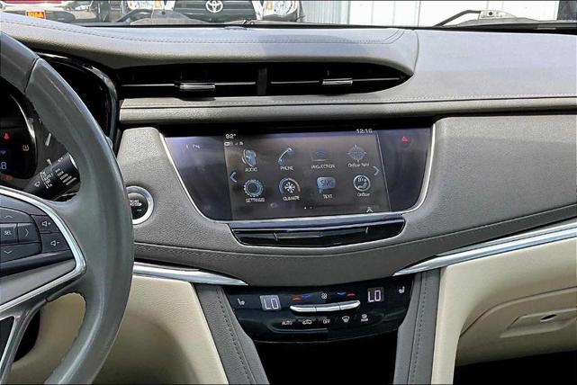 Photo of 2019 Crystal White Tri-Coat Cadillac XT5