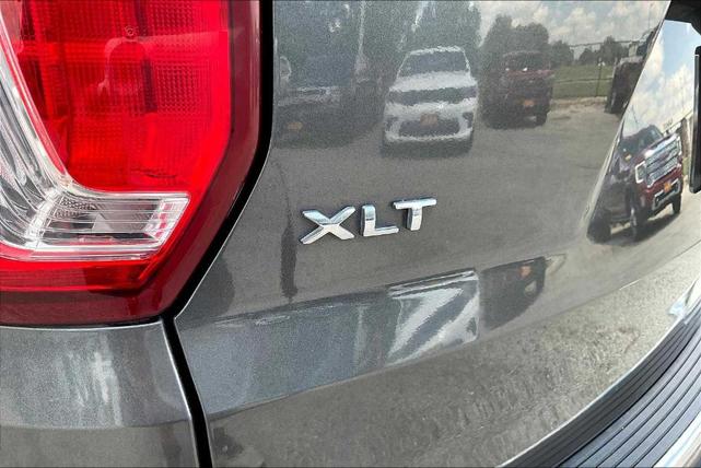 Photo of 2018 Shadow Black Ford Explorer