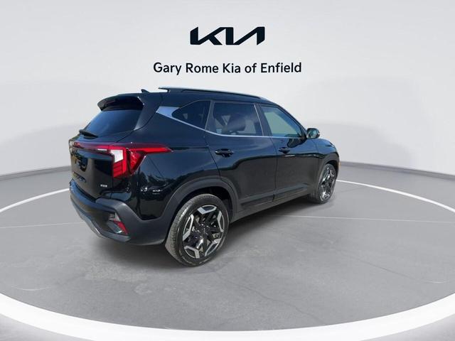 Photo of 2024 Fusion Black Kia Seltos