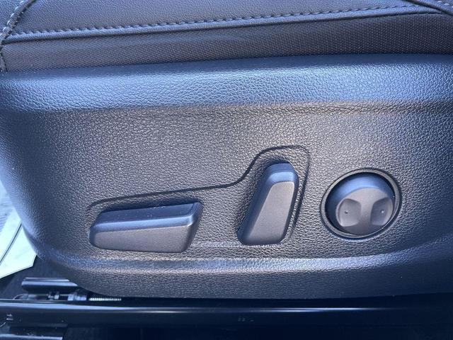 Photo of 2024 Fusion Black Kia Seltos