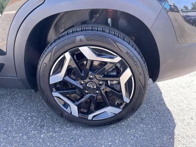 Photo of 2024 Fusion Black Kia Seltos