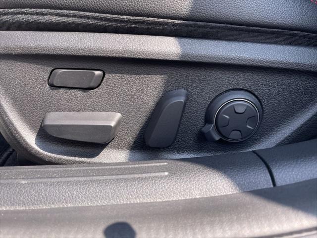 Photo of 2022 Tasman Blue Genesis G70