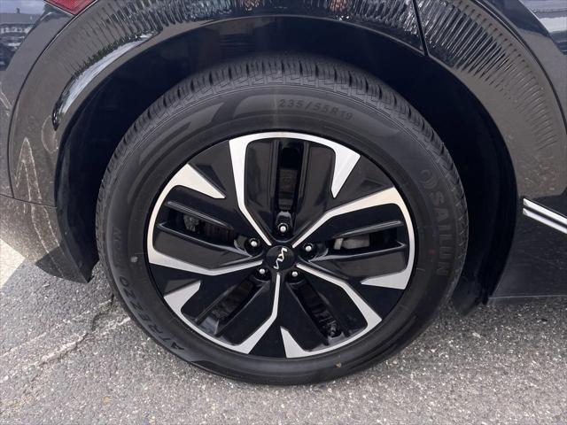 Photo of 2022 Gravity Blue Kia EV6
