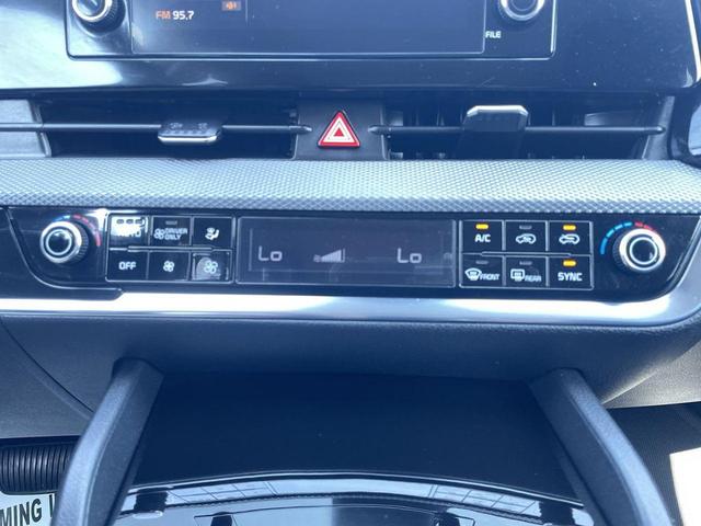Photo of 2024 Snow White Pearl Kia Sportage Hybrid