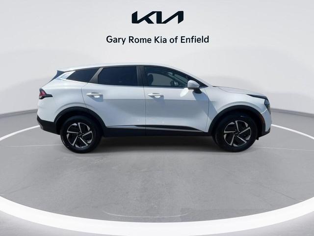 Photo of 2024 Snow White Pearl Kia Sportage Hybrid