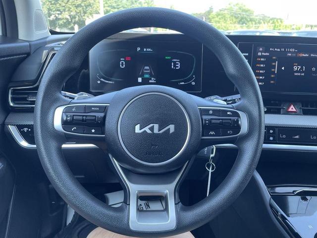 Photo of 2024 Snow White Pearl Kia Sportage Hybrid